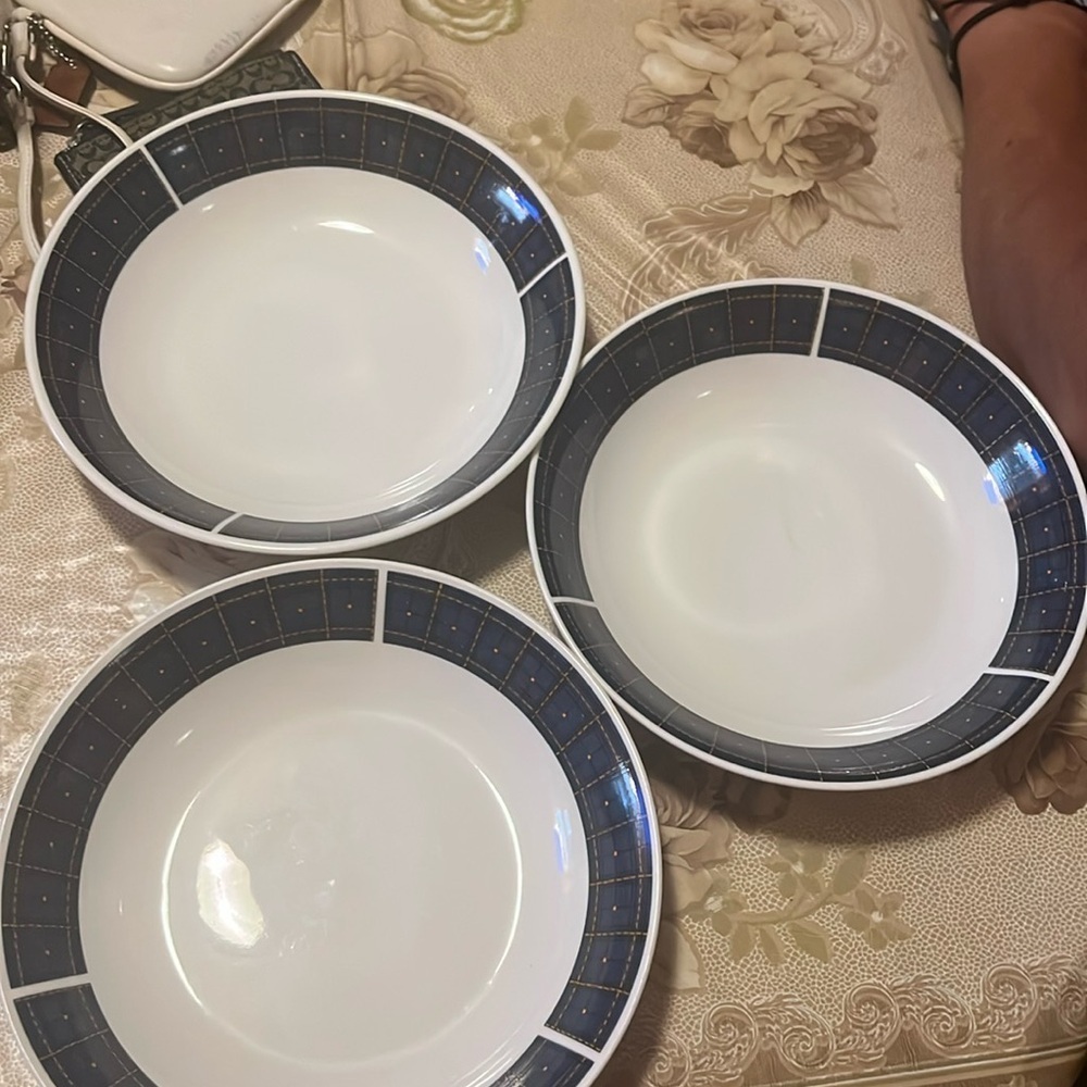 Set of 3 Majesticware by Oneida "CALICO ROOSTER" Soup Cereal Bowls Plaid 8.25”